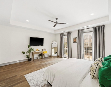 523 W 25th Street - Photo Thumbnail 11
