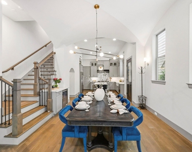 523 W 25th Street - Photo Thumbnail 3