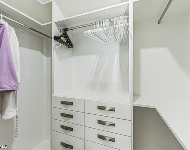 4618 Catalina Lane - Photo Thumbnail 17