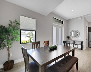 4618 Catalina Lane - Photo Thumbnail 10