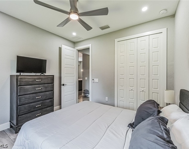 4618 Catalina Lane - Photo Thumbnail 21