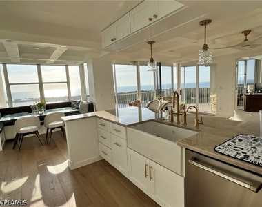 5550 Heron Point Drive - Photo Thumbnail 7