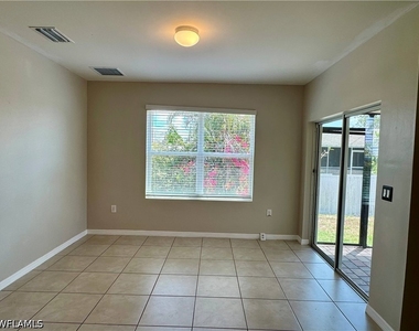 18661 Miami Boulevard - Photo Thumbnail 11