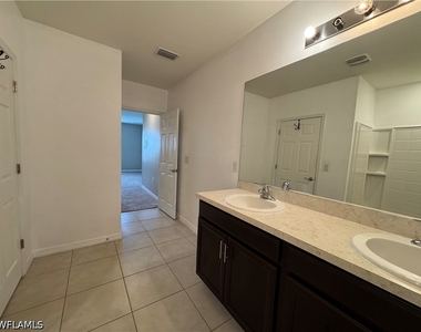 18661 Miami Boulevard - Photo Thumbnail 16