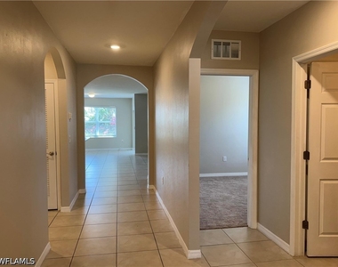 18661 Miami Boulevard - Photo Thumbnail 1
