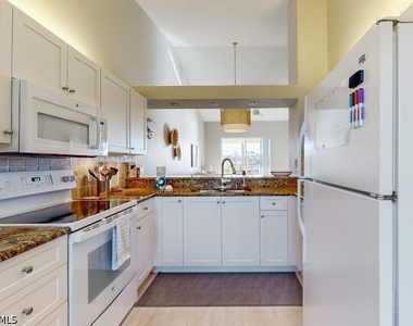 350 Robin Hood Circle - Photo Thumbnail 7