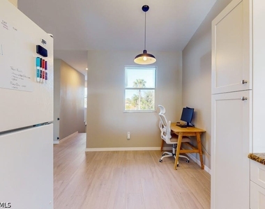 350 Robin Hood Circle - Photo Thumbnail 9