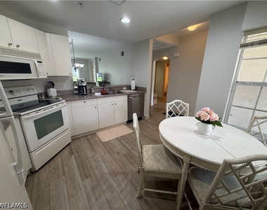 3009 Driftwood Way - Photo Thumbnail 5