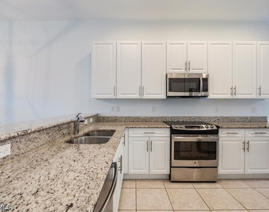 13553 Coronado Drive - Photo Thumbnail 7