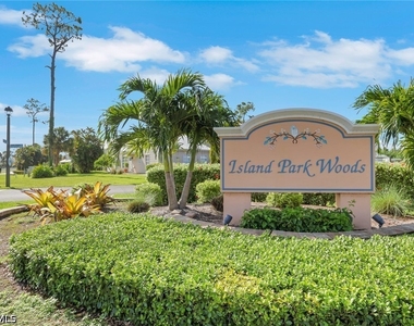 6085 Lake Front Drive - Photo Thumbnail 18