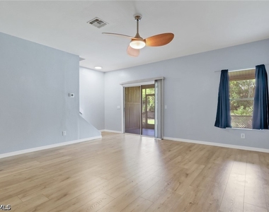 6085 Lake Front Drive - Photo Thumbnail 5
