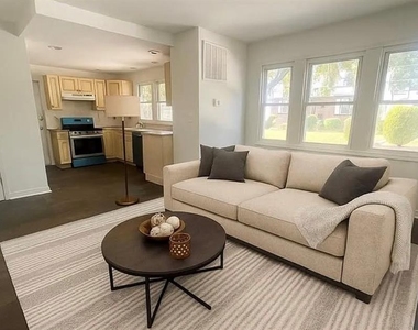 298 Farrant - Photo Thumbnail 2