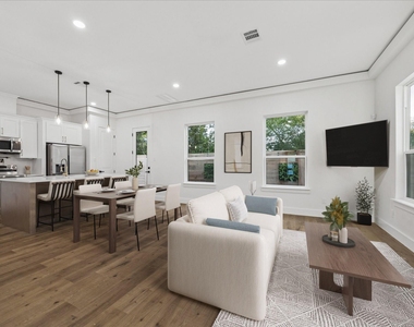 5811 Outer Banks Street - Photo Thumbnail 2