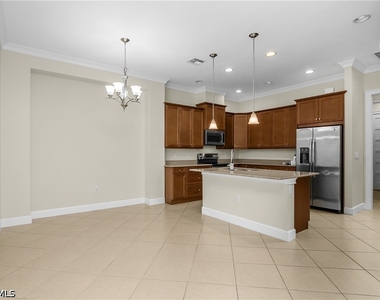 7162 Dominica Drive - Photo Thumbnail 6