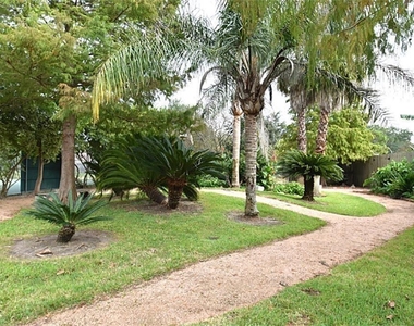 9323 Westwood Village Drive - Photo Thumbnail 17