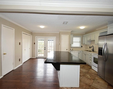 9323 Westwood Village Drive - Photo Thumbnail 4