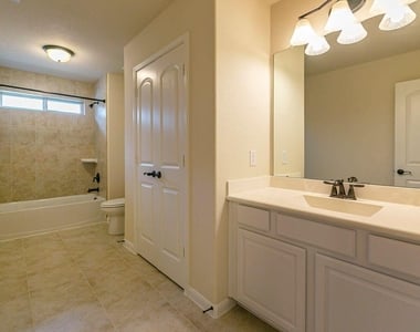 2919 Iris Gable Court - Photo Thumbnail 35