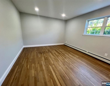 115 N Franklin - Photo Thumbnail 5