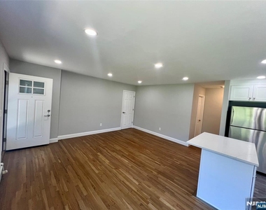 115 N Franklin - Photo Thumbnail 4