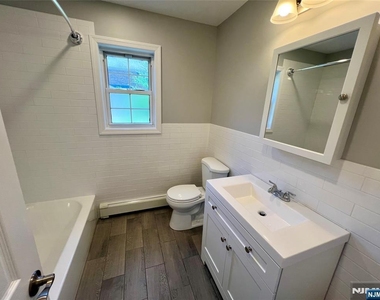 115 N Franklin - Photo Thumbnail 7
