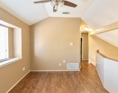 22902 Cabanna Road - Photo Thumbnail 8