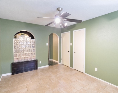 22902 Cabanna Road - Photo Thumbnail 9