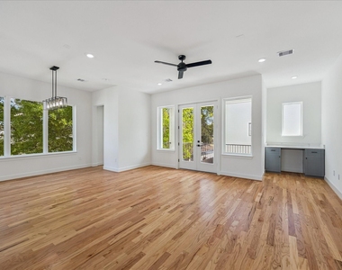 9426 Campbell Road - Photo Thumbnail 2