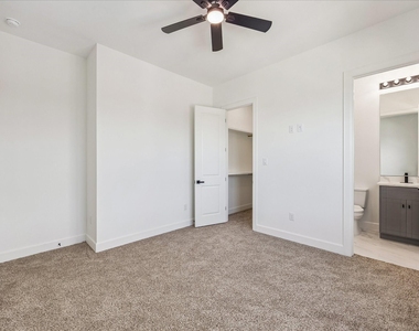 9426 Campbell Road - Photo Thumbnail 14