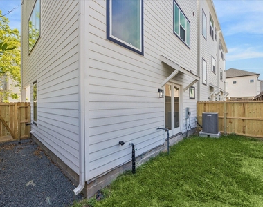 9426 Campbell Road - Photo Thumbnail 15