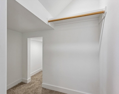 9426 Campbell Road - Photo Thumbnail 5