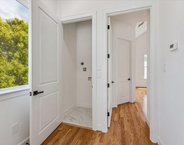 9426 Campbell Road - Photo Thumbnail 13