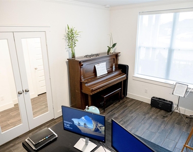 4714 Cold Stream Court - Photo Thumbnail 6