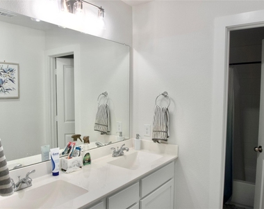 31106 Aumbrey Ivy Court - Photo Thumbnail 26