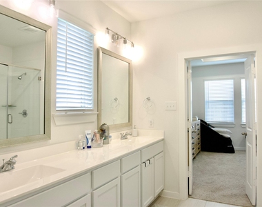 31106 Aumbrey Ivy Court - Photo Thumbnail 21