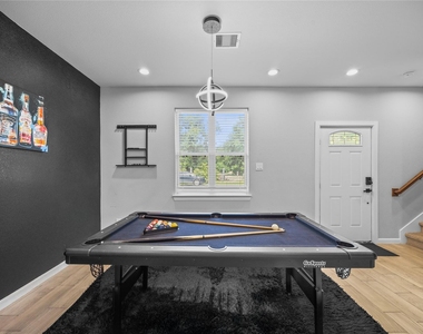 7418 Mount Street - Photo Thumbnail 4