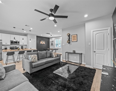 7418 Mount Street - Photo Thumbnail 12