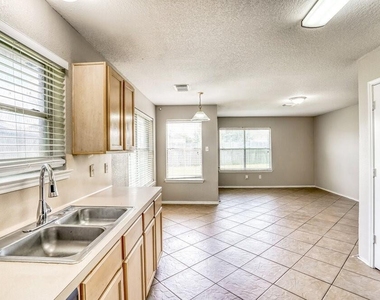 3605 Teal Glen Street - Photo Thumbnail 5