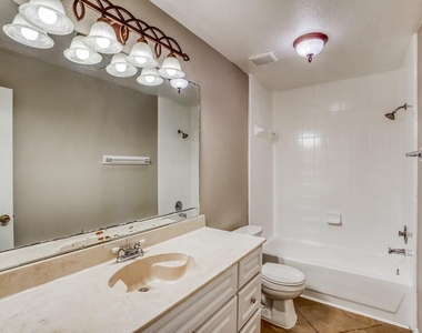 3605 Teal Glen Street - Photo Thumbnail 13