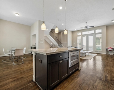 4220 Dickson Street - Photo Thumbnail 10