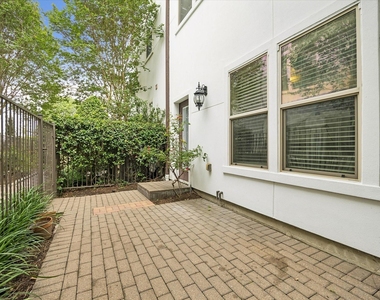 4220 Dickson Street - Photo Thumbnail 23