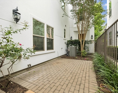 4220 Dickson Street - Photo Thumbnail 24