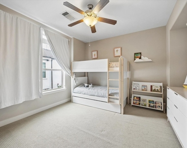 4220 Dickson Street - Photo Thumbnail 18