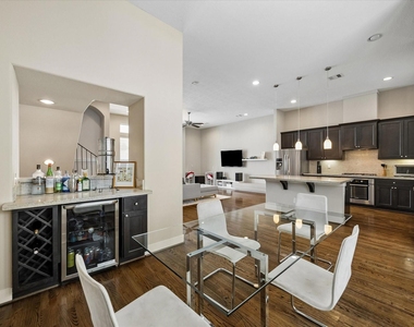 4220 Dickson Street - Photo Thumbnail 6