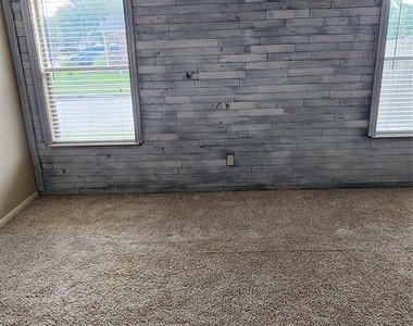 8830 Summerset Meadow Court - Photo Thumbnail 16