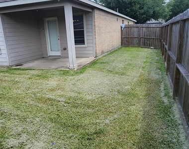 8830 Summerset Meadow Court - Photo Thumbnail 28