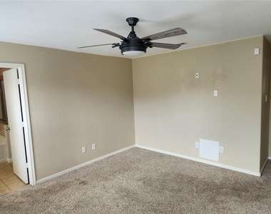 8830 Summerset Meadow Court - Photo Thumbnail 8