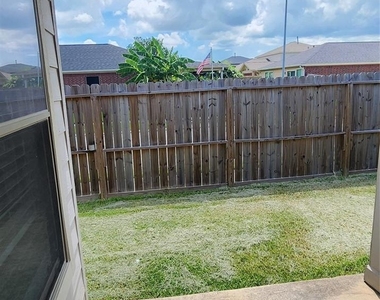 8830 Summerset Meadow Court - Photo Thumbnail 31