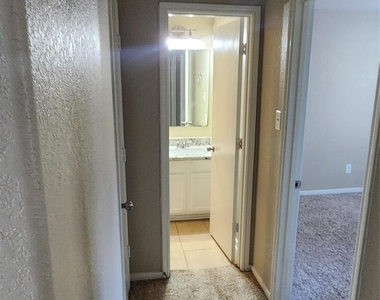 8830 Summerset Meadow Court - Photo Thumbnail 26