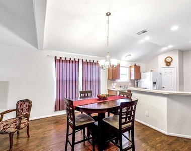3203 Dale Ridge Trail - Photo Thumbnail 12