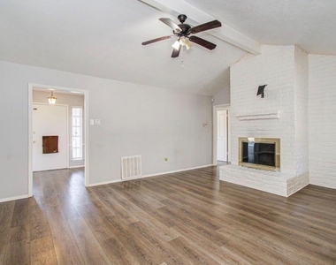 9430 Claridge Drive - Photo Thumbnail 5